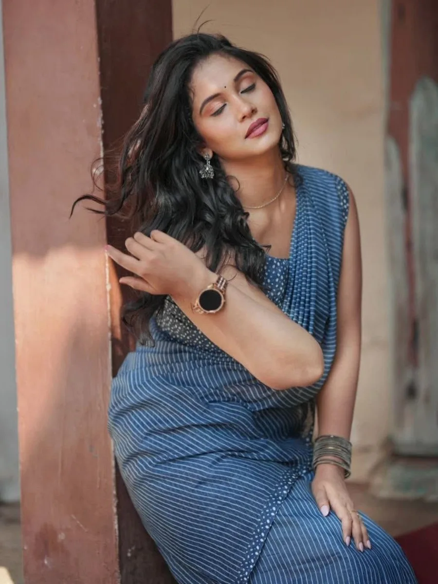 Plain Soft Linen Saree